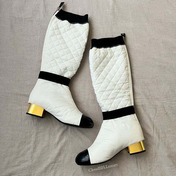 ❌❌ Chanel 2 in 1 White CC Logo Boots G38428 - Size 38 - Picture 2 of 16